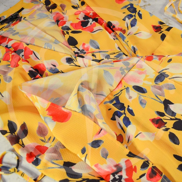 French Connection for LeTote Wrap Top - Picture 6 of 7